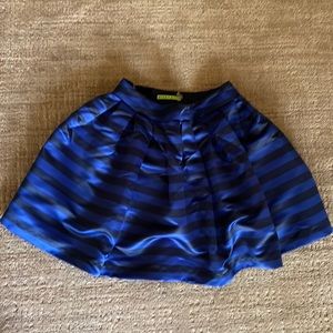 Alice & Olivia size 2 black and blue striped silk skirt. Full look